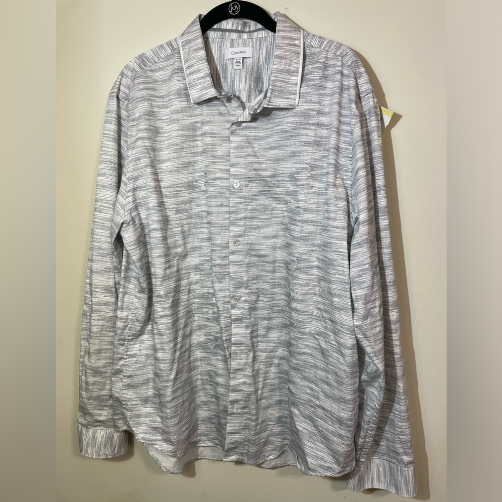 Calvin Klein Dress shirt Men’s X-Large‎ Cotton White w/Black pattern button down
